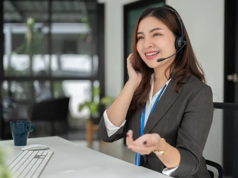 Liên hệ hỗ trợ khách hàng new88011